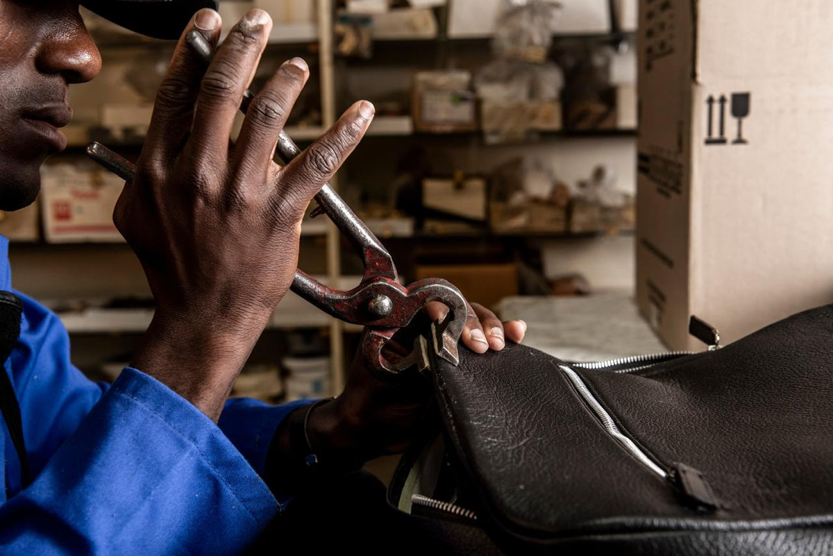 How to Choose a Luxury Leather Handbag That Lasts a Lifetime